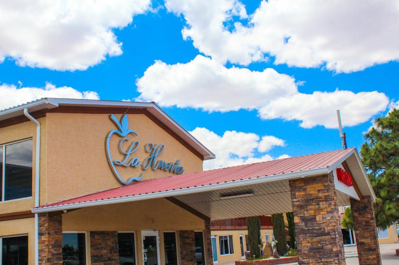 La Huerta Inn&Suites Cuauhtémoc Exterior foto